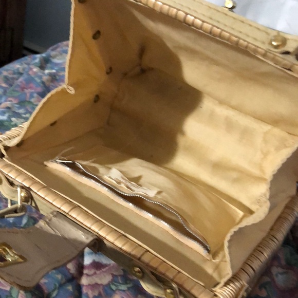 Woven tan bag great for the summer! - Picture 3 of 3